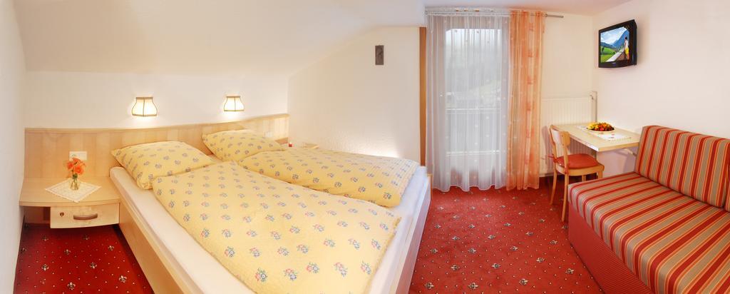 Gästehaus Bergruh Tux Zimmer foto
